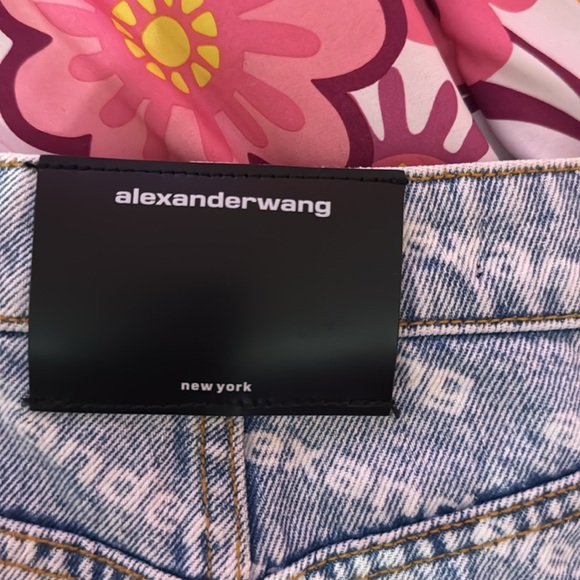 Authentic excellent Alexander wang shorts size 31 only worn for a few hours - Picture 4 of 6